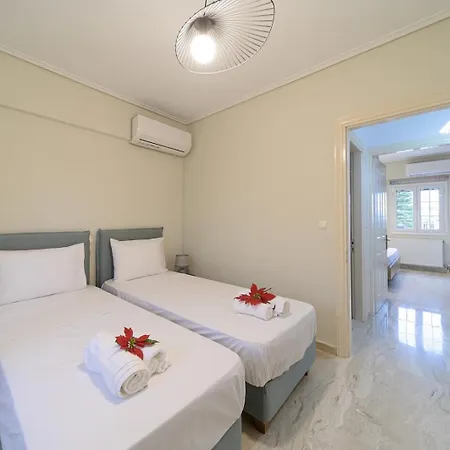 Spyros Perigiali Apartment